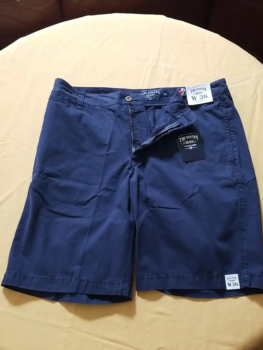 NWT New Ivy INavy Men’s Flat Front Walking Shorts - Size 36